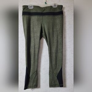 Lululemon crop leggings size 6